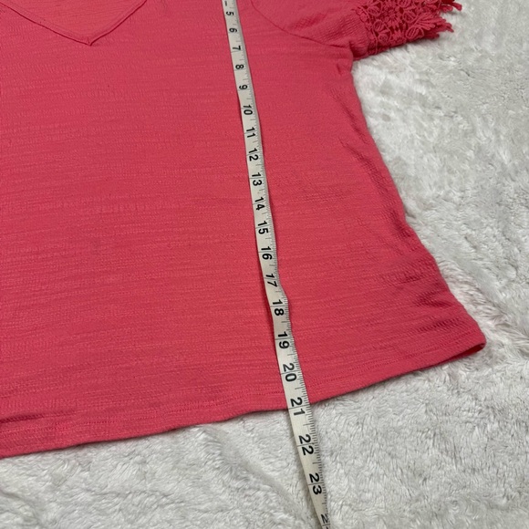 Elegant Coral Lace Sleeve Blouse - Picture 4 of 5